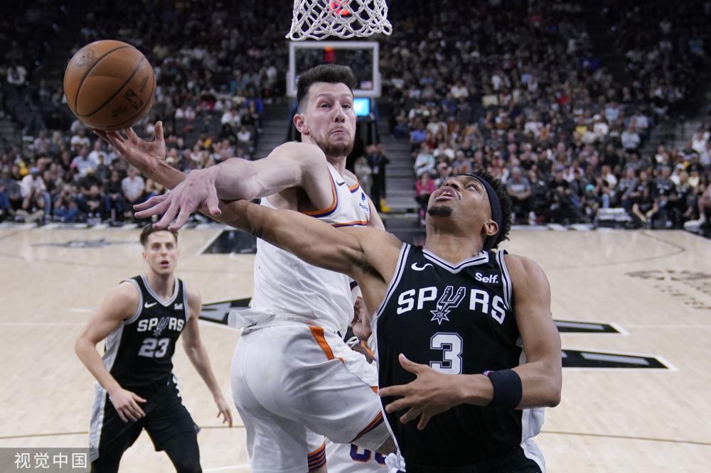 凭借出色的 凭借出色的